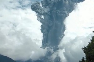 İndoneziyada vulkan püskürməsi nəticəsində ölənlərin sayı artıb - VİDEO